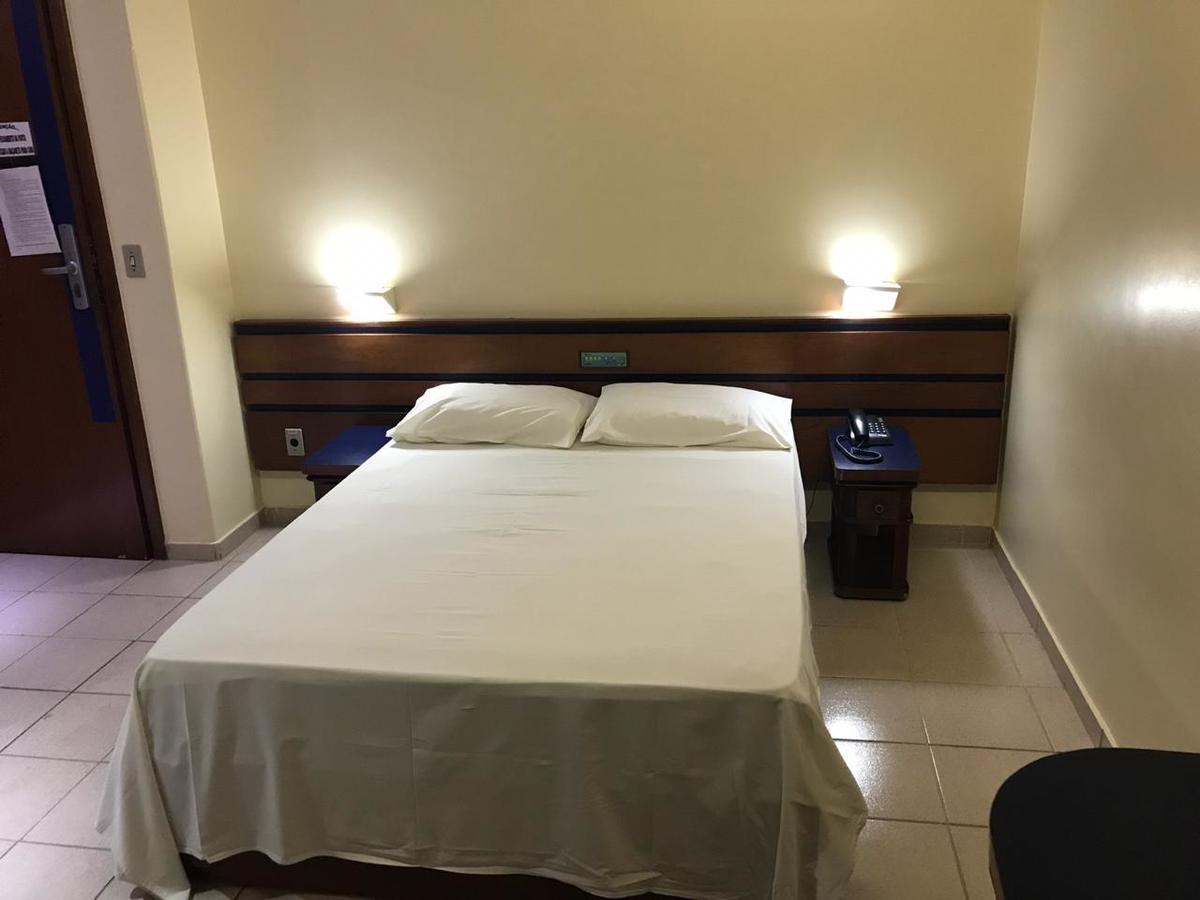 Oft Plaza Oeste Hotel Гояния Экстерьер фото